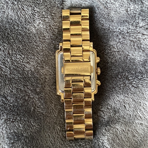 Used Michael Kors watch - Picture 2 of 4